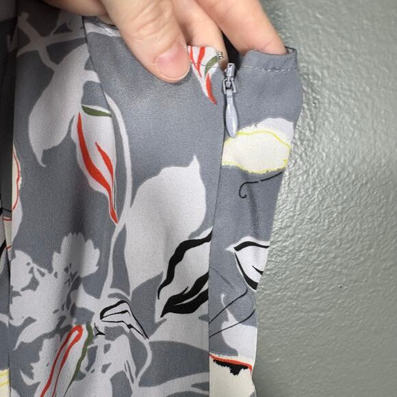 Oasis Women's Gray Floral Faux Wrap Shorts Romper - Size 8 - Pockets - Playsuit - Picture 6 of 8